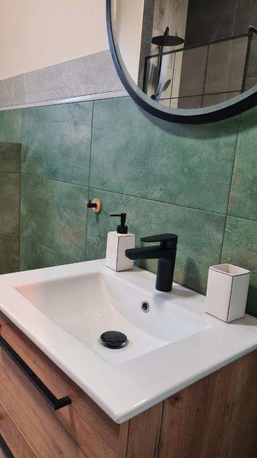 Urocze Apartamenty Na Wsi Goledzinow المظهر الخارجي الصورة